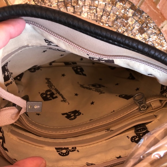 American Bling Concealed Carry Crossbody+ Wallet! - Picture 6 of 8